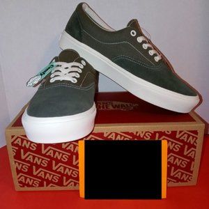 Vans Comfycush Era Ripstop (Left=8.5 & Right=9)